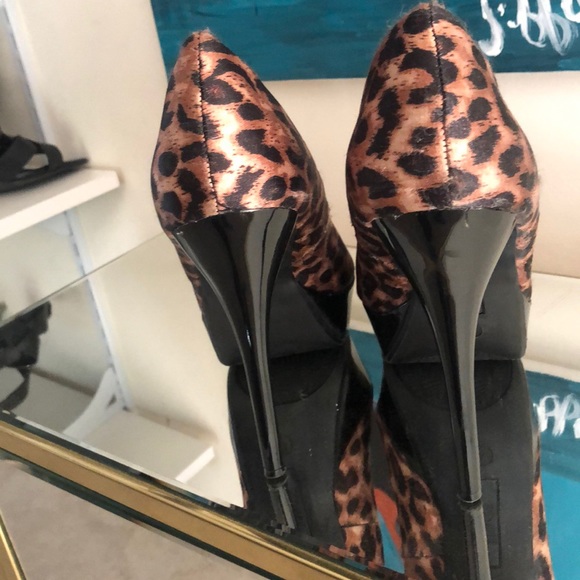 Size 8 Leopard Platform Heels - Picture 3 of 6